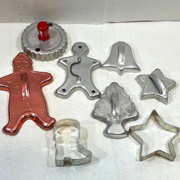 VTG 8 Various Biscuit Cookie Cutters Metal Gingerbread Man Stars Bell Tree Boot - Picture 1 of 12